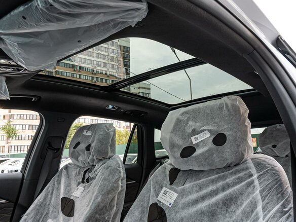2026 Geely Monjaro (Xingyue L) I Рестайлинг 2 (China Market), белый, 4399000 рублей - вид 11