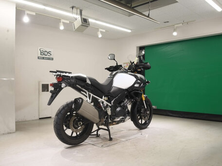2015 Suzuki V-Strom 1000, белый, 800000 рублей, вид 5