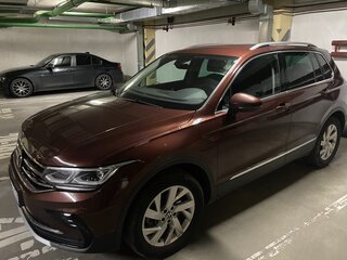 2020 Volkswagen Tiguan II Рестайлинг, коричневый, 3490000 рублей, вид 1