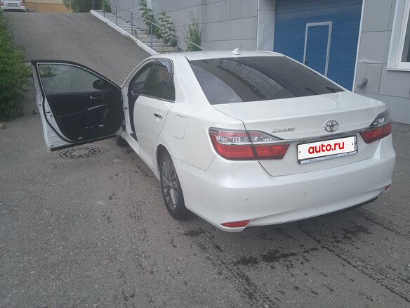 2018 Toyota Camry VII (XV50) Рестайлинг 2, белый, 2000000 рублей - вид 5