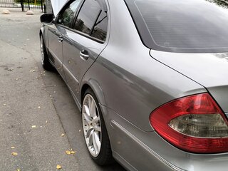 2007 Mercedes-Benz E-Класс 230 III (W211, S211) Рестайлинг, серебристый, 950000 рублей, вид 4