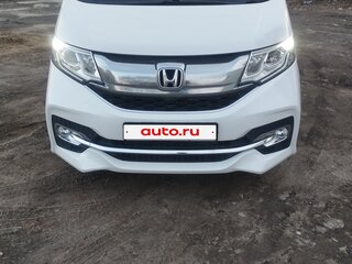 2016 Honda Stepwgn Spada V, белый, 1750000 рублей, вид 1