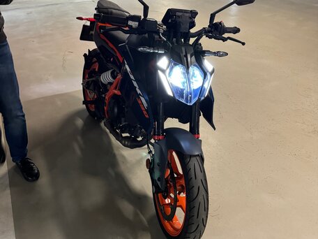 2024 KTM 390 Duke, синий, 590000 рублей, вид 4