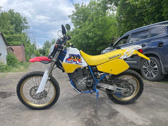 1991 Suzuki DR 250, жёлтый, 180000 рублей - вид 1