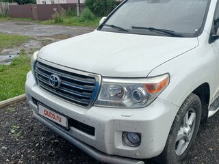 2013 Toyota Land Cruiser 200 Series Рестайлинг 1, белый, 4000000 рублей, вид 2