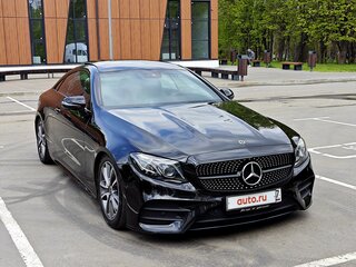 2017 Mercedes-Benz E-Класс 300 V (W213, S213, C238), чёрный, 4350000 рублей, вид 3