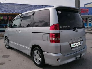 2001 Toyota Noah I (R60), серый, 850000 рублей, вид 3