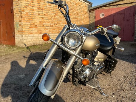 2002 Yamaha XVS1100, бежевый, 550000 рублей, вид 2