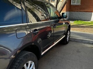 2008 Volkswagen Touareg I Рестайлинг, серый, 650000 рублей, вид 3