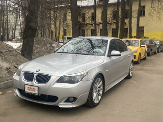 2009 BMW 5 серии 525i V (E60/E61) Рестайлинг, серый, 1650000 рублей, вид 1