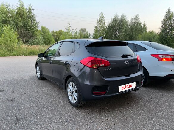 2017 Kia Ceed II Рестайлинг, серый, 1490000 рублей - вид 5