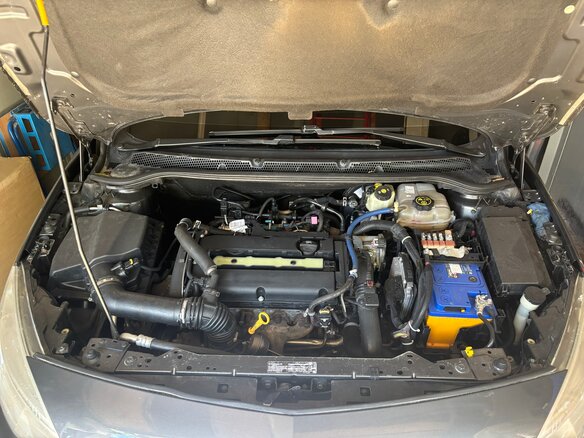2011 Opel Astra J, серый, 850000 рублей - вид 16