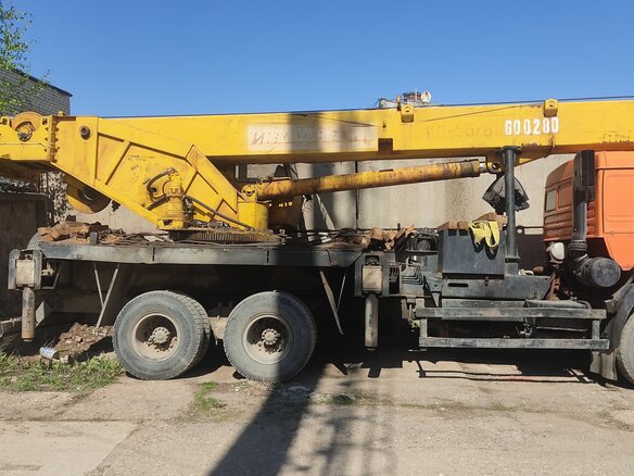 2008 КамАЗ 43118, оранжевый, 3200000 рублей - вид 1