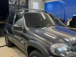2017 Chevrolet Niva I Рестайлинг, коричневый, 780000 рублей, вид 5