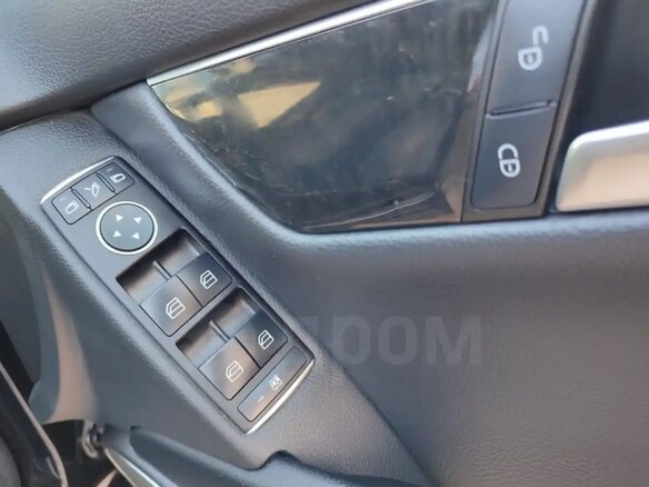 2011 Mercedes-Benz C-Класс 200 III (W204) Рестайлинг, чёрный, 1795000 рублей - вид 15