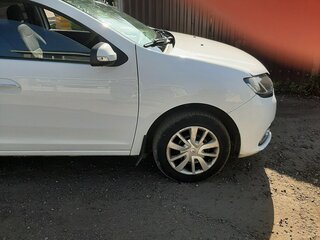 2015 Renault Logan II, белый, 699000 рублей, вид 3