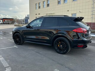 2010 Porsche Cayenne S Hybrid II (958), чёрный, 3000000 рублей, вид 3