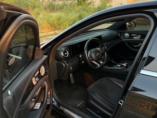 2017 Mercedes-Benz E-Класс 400 V (W213, S213, C238), чёрный, 3500000 рублей, вид 5