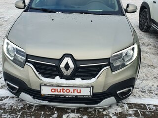 2020 Renault Logan Stepway II Рестайлинг, бежевый, 900000 рублей, вид 1