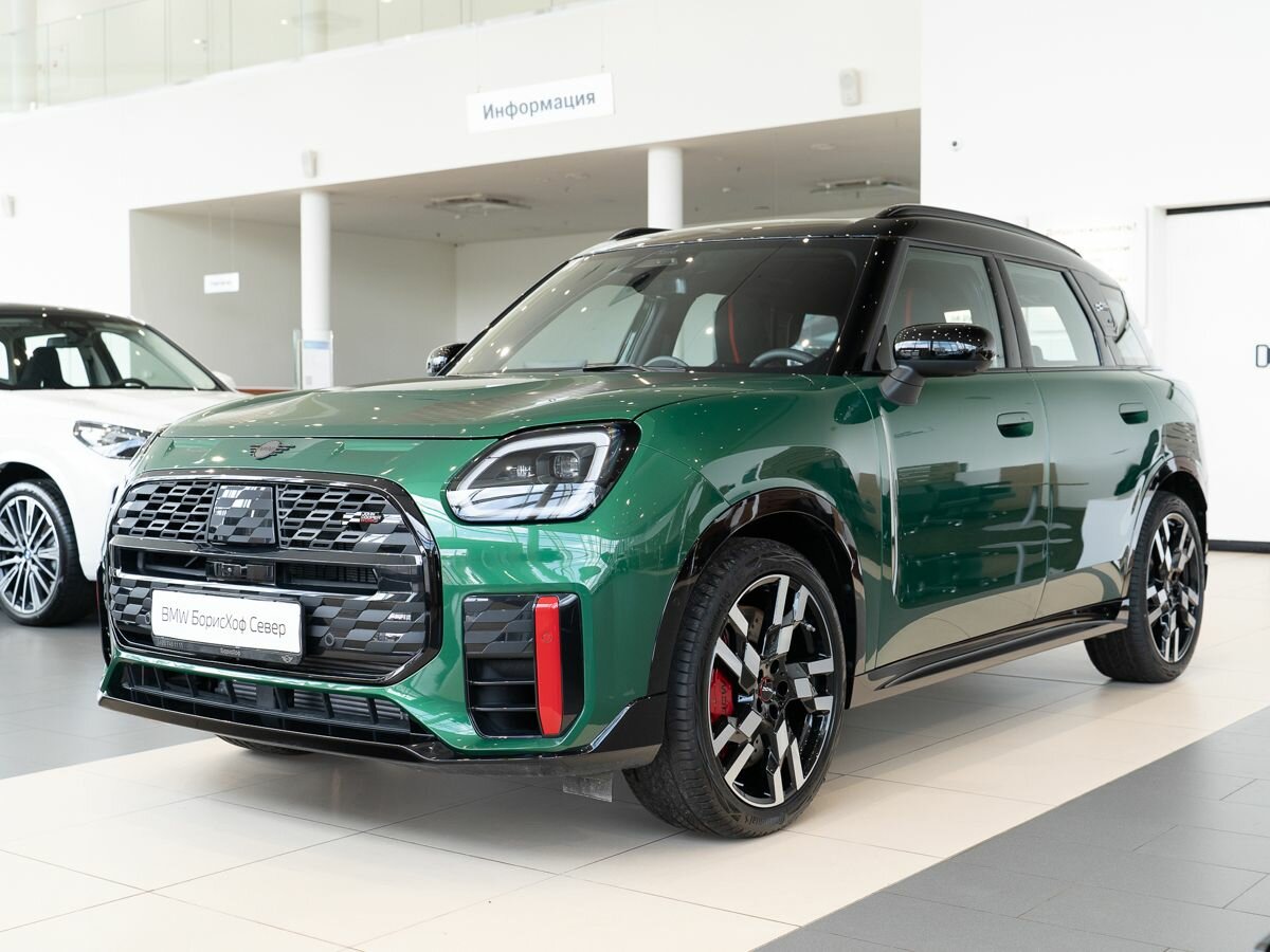 Открыть фотографии: Mini Countryman III