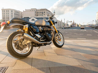 2016 Triumph Thruxton, серебристый, 959000 рублей, вид 1