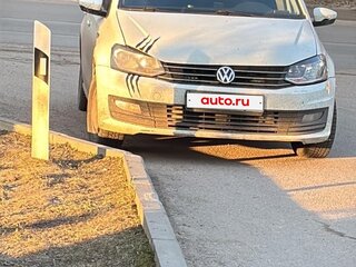 2018 Volkswagen Polo V Рестайлинг, белый, 750000 рублей, вид 1