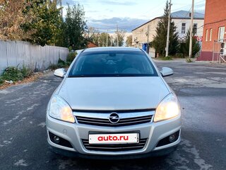 2010 Opel Astra H Рестайлинг, бежевый, 445000 рублей, вид 2
