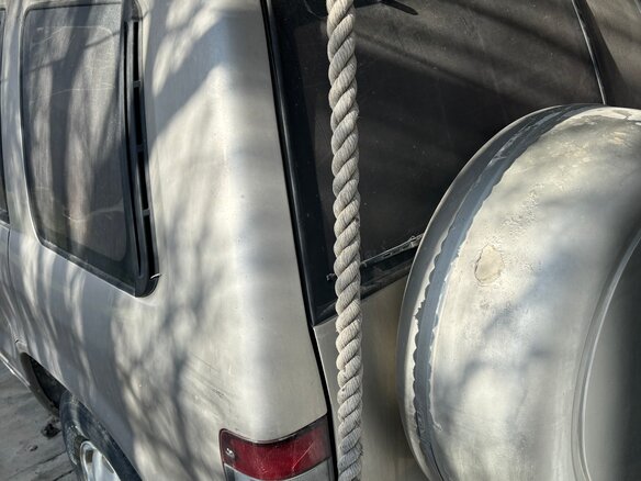 1992 Isuzu Rodeo I, серебристый, 200000 рублей - вид 2