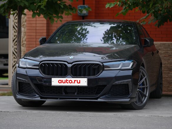 2020 BMW 5 серии 530d VII (G30/G31/G38) Рестайлинг, синий, 6750000 рублей - вид 4