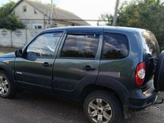 2010 Chevrolet Niva I Рестайлинг, зелёный, 550000 рублей, вид 4