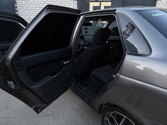 2017 Lada (ВАЗ) Priora I Рестайлинг, коричневый, 425000 рублей - вид 12