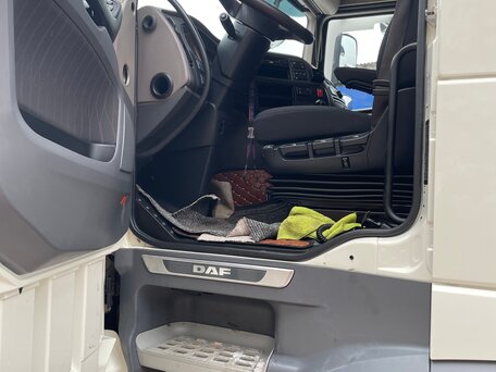 2020 DAF XF 105, белый, 7500000 рублей, вид 2