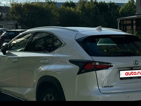 2017 Lexus NX 300 I Рестайлинг, белый, 4520000 рублей - вид 8