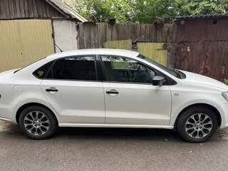 2013 Volkswagen Polo V, белый, 570000 рублей, вид 2