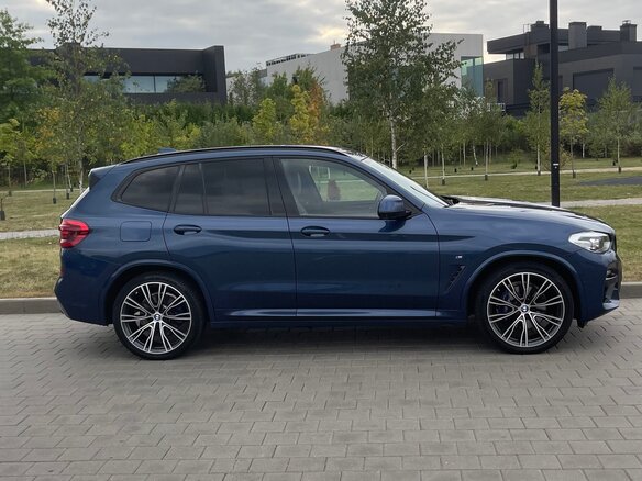 2019 BMW X3 30d xDrive III (G01), синий, 4550000 рублей - вид 5