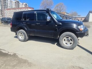 2002 Mitsubishi Pajero III Рестайлинг, чёрный, 1300000 рублей, вид 2