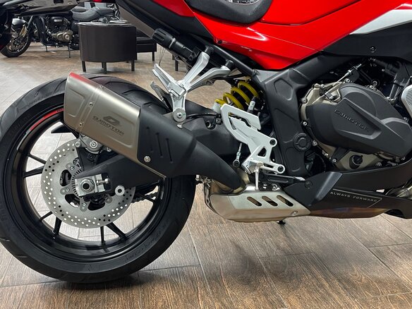 2026 QJMotor SRK 800 RR, красный, 799000 рублей - вид 14