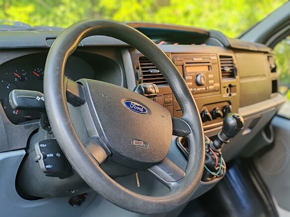 2014 Ford Transit, золотистый, 1850000 рублей - вид 4