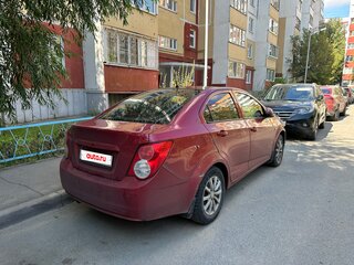 2012 Chevrolet Aveo II, красный, 380000 рублей, вид 3