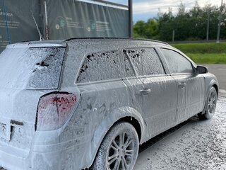 2007 Opel Astra H Рестайлинг, серебристый, 550000 рублей, вид 3