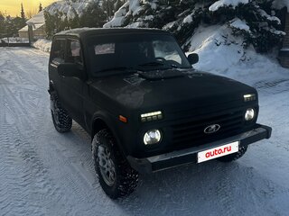 2010 Lada (ВАЗ) 2121 (4x4) I Рестайлинг, чёрный, 300000 рублей, вид 2