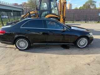 2015 Mercedes-Benz E-Класс 300 IV (W212, S212, C207) Рестайлинг, чёрный, 2500000 рублей, вид 3
