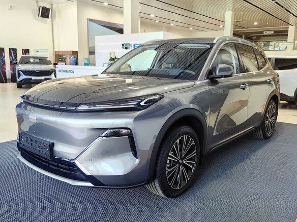 2026 Geely EX5 Гибрид EM-i, серый - вид 3