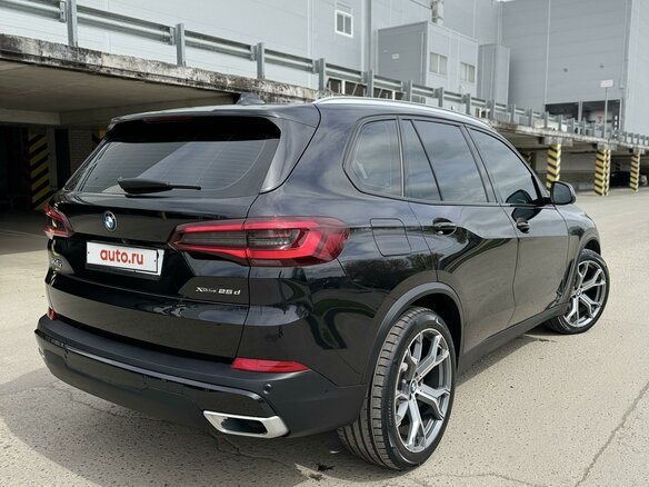 2020 BMW X5 25d IV (G05/G18), чёрный, 6400000 рублей - вид 7