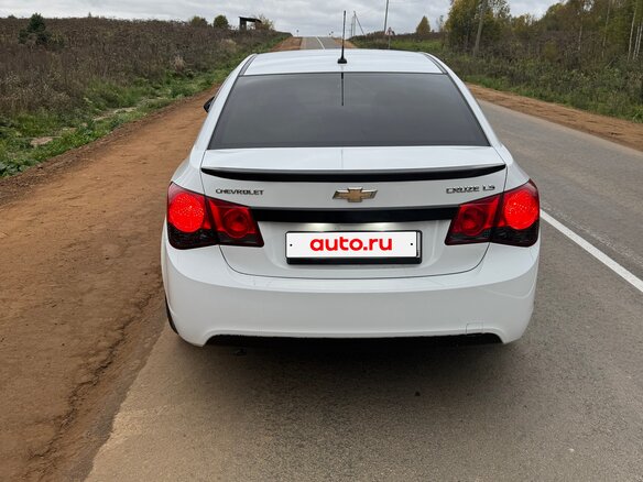 2012 Chevrolet Cruze I, белый, 850000 рублей - вид 8