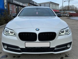 2016 BMW 5 серии 520d VI (F10/F11/F07) Рестайлинг, белый, 2480000 рублей, вид 4