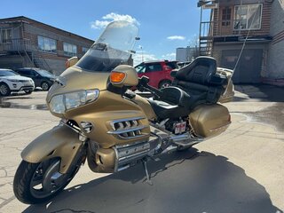 2006 Honda GL 1800 Gold Wing, золотистый, 900000 рублей, вид 3