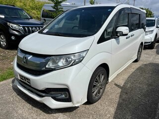 2015 Honda Stepwgn Spada V, белый, 1620000 рублей, вид 3