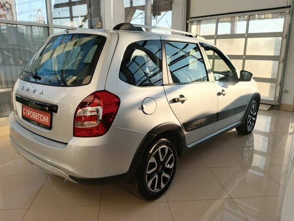 2024 Lada (ВАЗ) Granta Cross I Рестайлинг, серебристый, 799000 рублей - вид 3