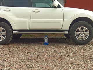 2011 Mitsubishi Pajero IV Рестайлинг 1, белый, 1760000 рублей, вид 2